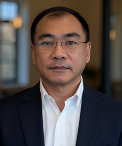 Headshot of Derek Barcelona, Senior Advisor